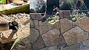 Upokojujúce video stavby kamenného múru na pondelkové ráno