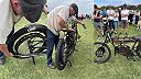 Štart dvojvalcovej motorky Douglas 2 3/4 z roku 1921