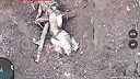 Zlý ruský dron pomohol ukrajincovi ukončiť jeho trápenie 18+ (DRSNÉ ZÁBERY)