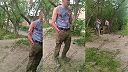 Hrdina Ruska a bývalý väzenia si preklepol staršieho pána