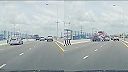 Asi si myslel, že riadi motorku, s vozidlom skončil v protismere