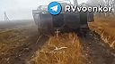 Prílet ruského dronu do vnútra transportéra M113 ozbrojených síl Ukrajiny