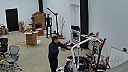 Humanoidnému robotovi na stojane „preplo”