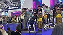 Humanoidný robot „zatrepal bačkorami”