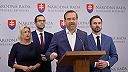Hnutie Slovensko ako Smer a Robert Fico na jeho cele okrádajú Slovensko.