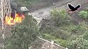 Ruský T-80BVM rozmetal dve ukrajinské vozidlá MaxxPro