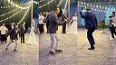 51-ročný Andy si svadbu užil po svojom, zabil parádny shuffle