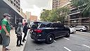 Protestujúci zablokovali vozidlá ICE pred nemocnicou v New Yorku kvôli zranenému