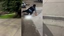 Chicagský policajt vytasil zbraň na nespolupracujúceho podozrivého