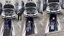 Hodím mu tam jednu petardičku (v servise)