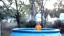 video Tlsťoch v bazéne