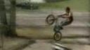 Bláznivý pád ne bicykli