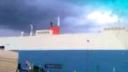 "menšia" loď v nemeckom prístave Bremerhaven
