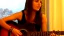 Ana "v plnej kráse" s gitarou