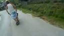 Skateboardista s fúrikom