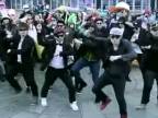 Harlem shake vs. Gangnam style