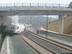 V Španielsku sa vykolajil vlak v rýchlosti 190 km/h