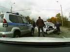 Nehoda policajnej hliadky v Rusku