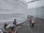 20-metrové snehové steny