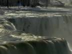 Niagarské vodopády zamrzli