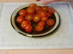 Ako rýchlo rozrezať cherry paradajky?