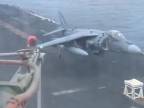 AV-8B Harrier a problém s predným podvozkom