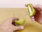 Ako jednoducho ošúpať kiwi, mango, či avokádo?