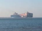 Nákladné lode vs Suezský prieplav