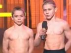 Kirill a Danil Kalutskich - flexibilní chlapci