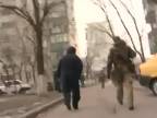 Americký žoldnier natočený po útoku na Mariupoľ