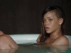 Ako si Rihanna vo vani užívala