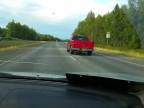 Ožran za volantom na aljašskej diaľnici