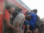 Imigranti obsadili vlak v Macedónsku