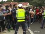 Rakúski policajti vs. 350 utečencov