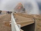 Masívna explózia autobomby (Irak)