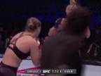 Drsná Ronda Rousey prvýkrát prehrala