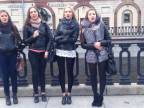 Ruské "biele zlato" spieva na ulici