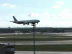 Neobyčajné pristátie Boeingu 777 vo Frankfurte