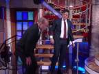 Bruce Willis VS Stephen Colbert (Bitka v TV Show)