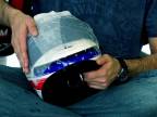 Ako bez chémie vyčistiť helmu od mušiek?