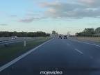 Havária na diaľnici pri rýchlosti 170 km/h (Poľsko)