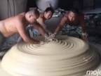 Ručná výroba keramických nádob pre koi kapre