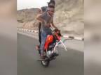 Moto-kaskaderis (Pakistan)