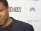 Denzel Washington si robí srandu z médií hlavného prúdu