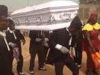 Pohrebný sprievod na ghanský spôsob
