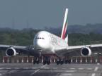 Pilot Airbusu A380 mal čo robiť, aby pristál v poriadku