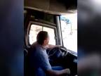 Nezodpovedný vodič autobusu ohrozil cestujúcich