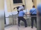 Polícia sa pokúšala zadržať čierneho Super Mária