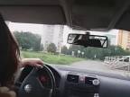 Antonia jazdí