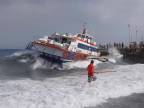 Havária trajektu na sicílskom ostrove Stromboli